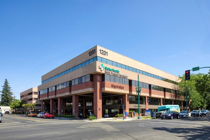 1201 Alhambra Blvd, Sacramento, CA for lease - Building Photo - Image 1 of 11