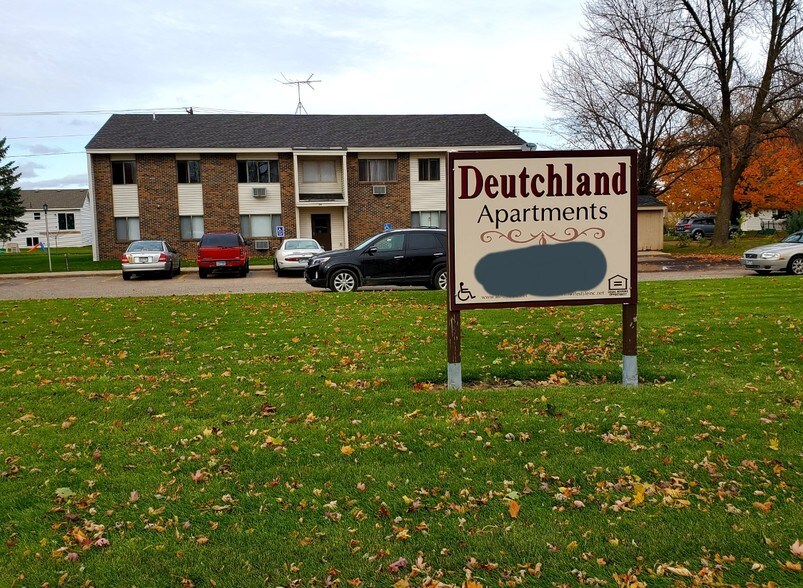 600 Broadway St E, New Germany, MN 55367