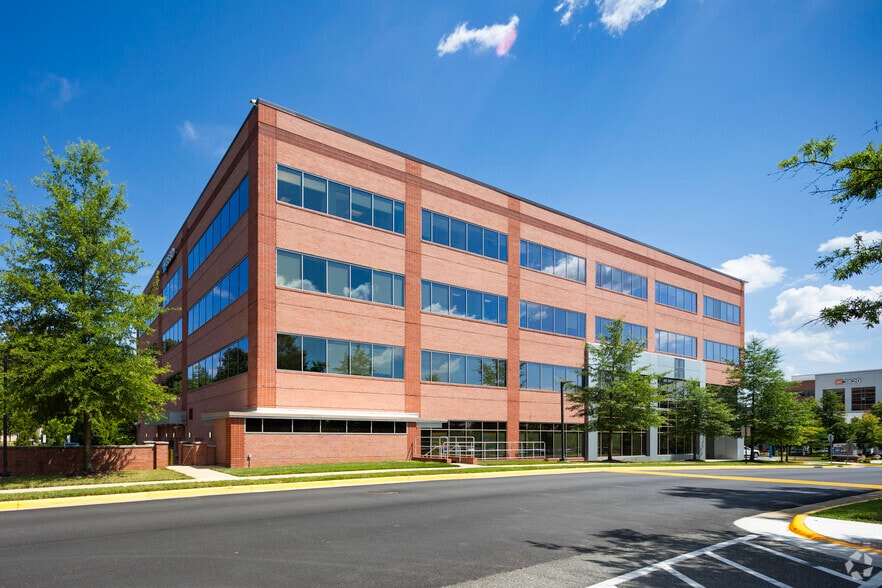 3580 Joseph Siewick Dr, Fairfax, VA for lease - Building Photo - Image 2 of 4