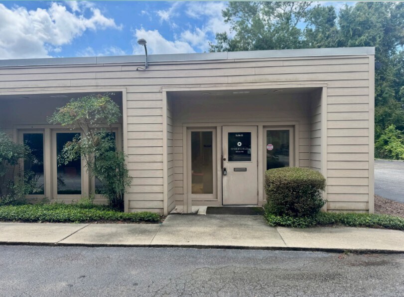 21 Gamecock Ave, Charleston, SC for sale Primary Photo- Image 1 of 2