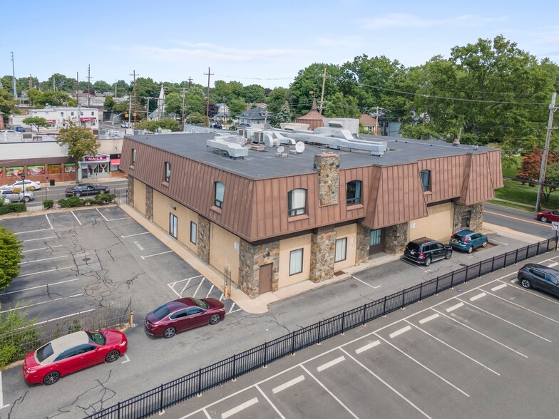 170 Tulip Ave, Floral Park, NY for lease - Building Photo - Image 1 of 6