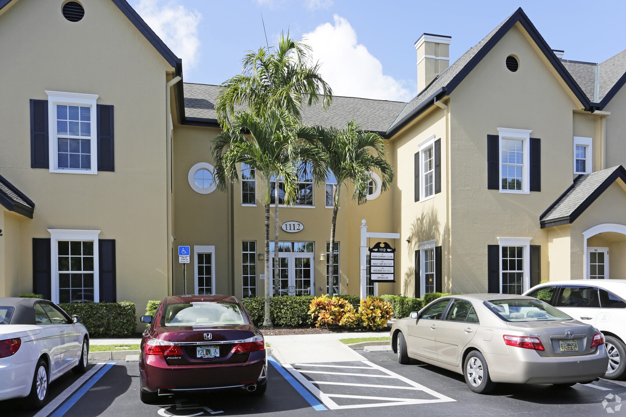 1112 Goodlette Rd N, Naples, FL 34102 Colonial Square