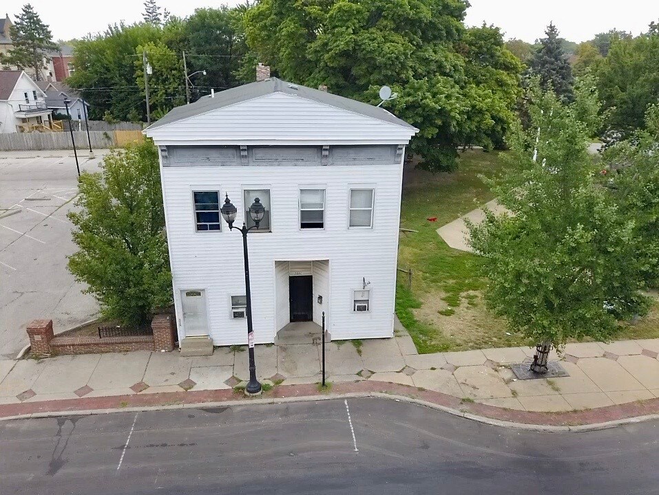 2840 Lagrange St, Toledo, OH for sale Primary Photo- Image 1 of 1