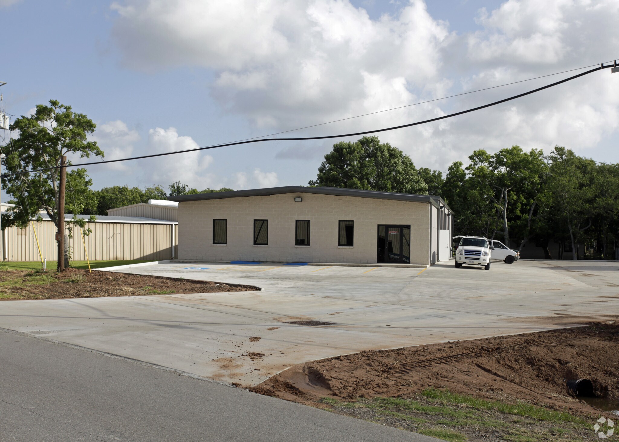 350 Commerce St, Clute, TX for sale Primary Photo- Image 1 of 1