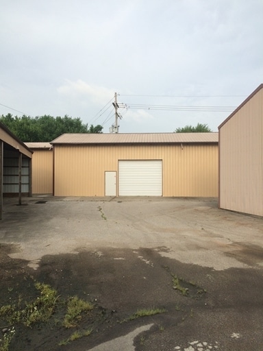539 Champion Rd, Jeffersonville, IN for lease - Primary Photo - Image 1 of 10