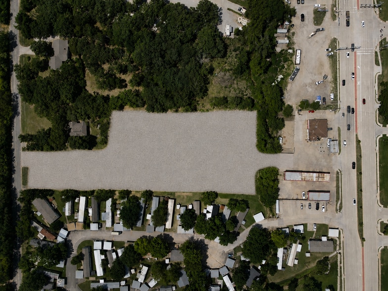 2001 James St, Denton, TX for lease - Building Photo - Image 2 of 2