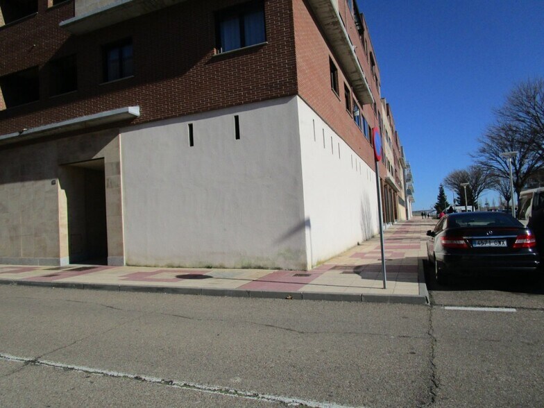 Retail in Carbajosa de la Sagrada for sale - Building Photo - Image 2 of 24