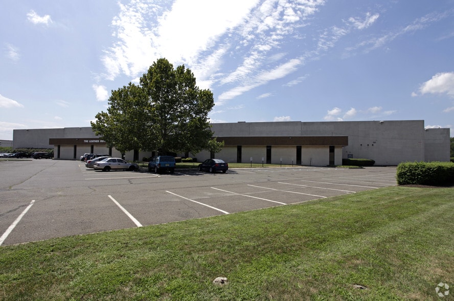 1000 Secaucus Rd, Secaucus, NJ 07094