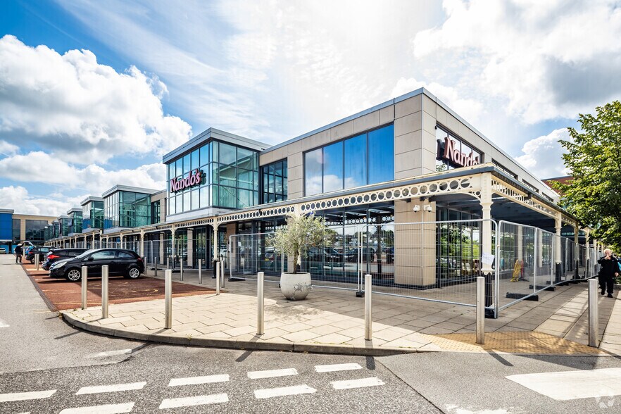 Walkden Retail Park, Manchester for sale - Primary Photo - Image 1 of 1
