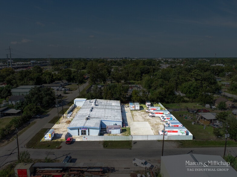 15405 Kurt Dr, Humble, TX for sale - Building Photo - Image 2 of 5