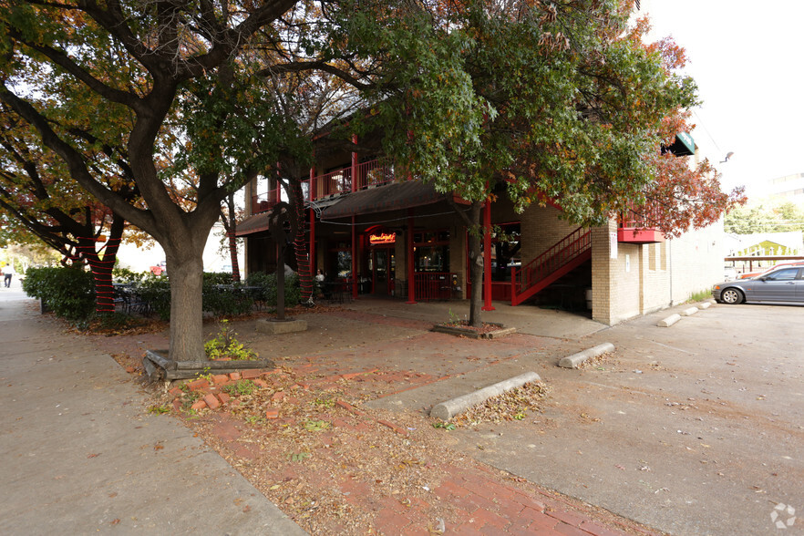 2926 Maple Ave, Dallas, TX for lease - Primary Photo - Image 1 of 5