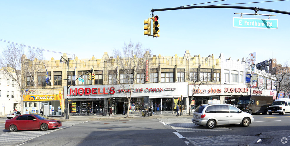 31 E Fordham Rd, Bronx, NY for lease - Building Photo - Image 3 of 3