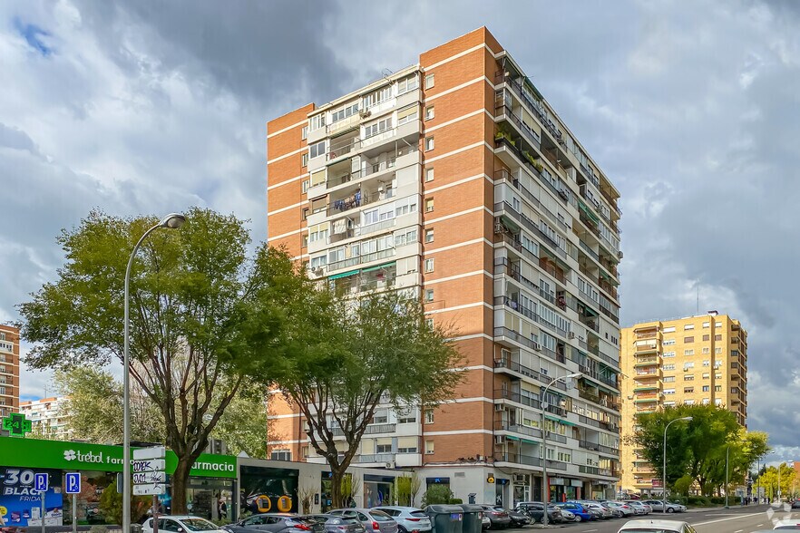 Multifamily in Madrid, Madrid for sale - Building Photo - Image 3 of 3