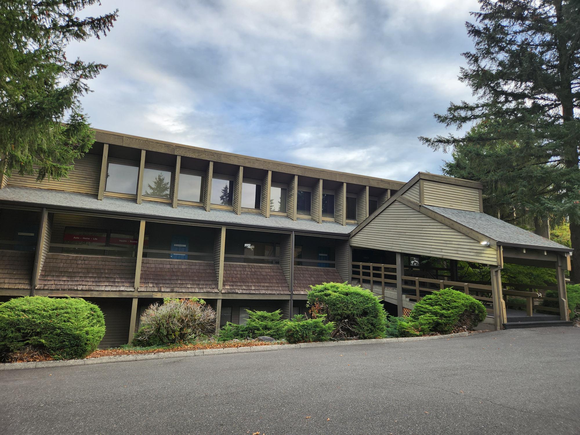 1217 NE Burnside Rd, Gresham, OR for lease Building Photo- Image 1 of 10