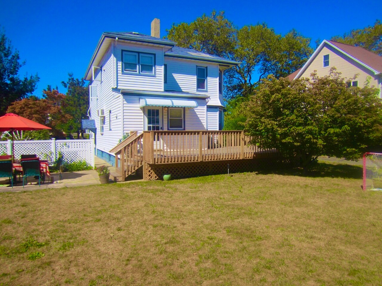 8 1st St, Lynbrook, NY 11563 8 1st Street, Lynbrook, NY 11563