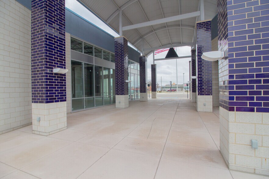 1307 Centerville Rd, Sturgis, MI for lease - Building Photo - Image 3 of 11