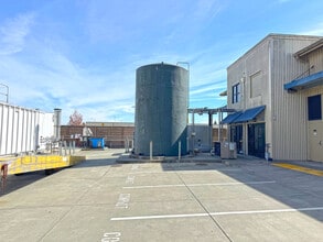 2870 Duke Ct, Santa Rosa, CA for lease Building Photo- Image 2 of 13