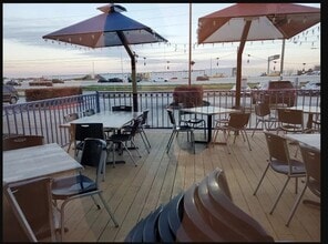 7900 N Sam Houston Pky W, Houston, TX for lease Interior Photo- Image 2 of 4