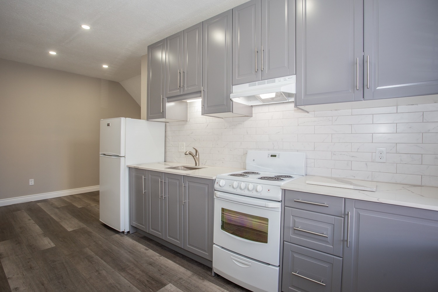 51 Augusta St, Hamilton, ON for sale Interior Photo- Image 1 of 6