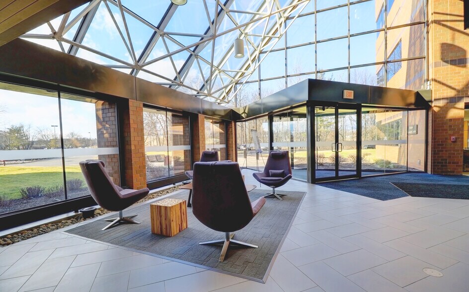 90 E Halsey Rd, Parsippany, NJ for lease - Interior Photo - Image 1 of 6