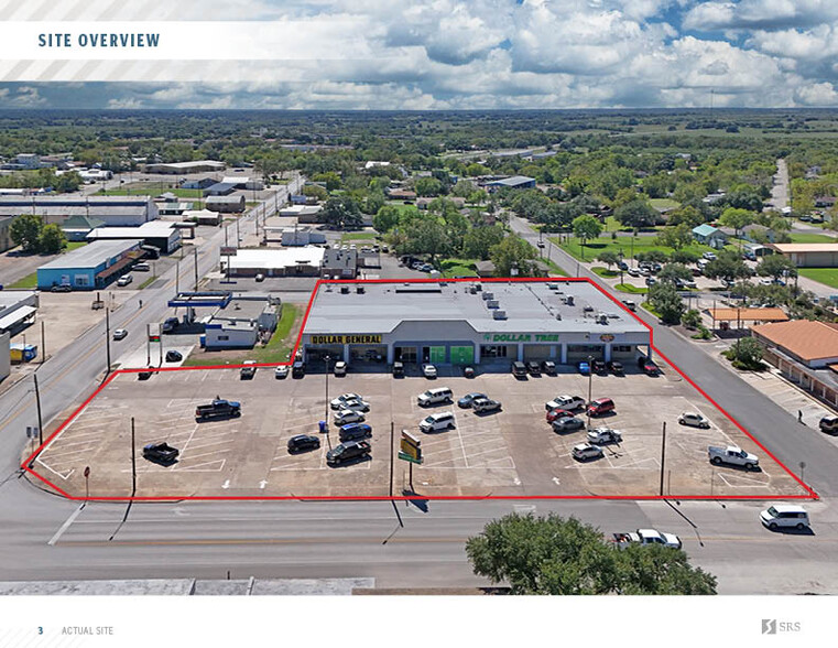 304 W Grand Ave, Yoakum, TX for lease - Building Photo - Image 2 of 11