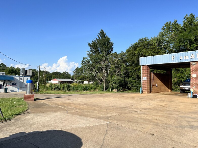 1109 S Commerce St, Overton, TX for sale - Building Photo - Image 3 of 4