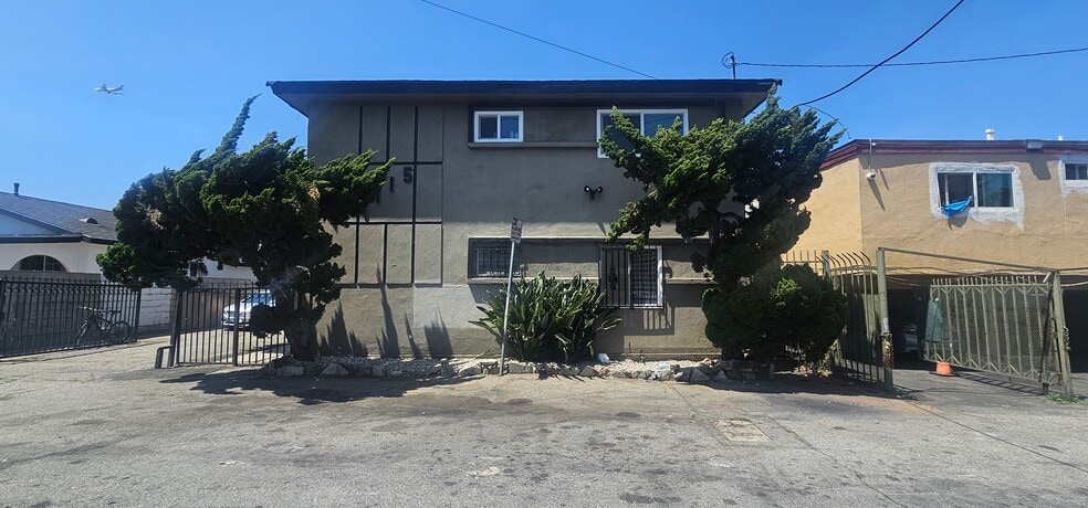 1115 W 111th St, Los Angeles, CA for sale - Building Photo - Image 3 of 4