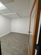 16200 Ventura Blvd, Encino, CA for lease Interior Photo- Image 2 of 6