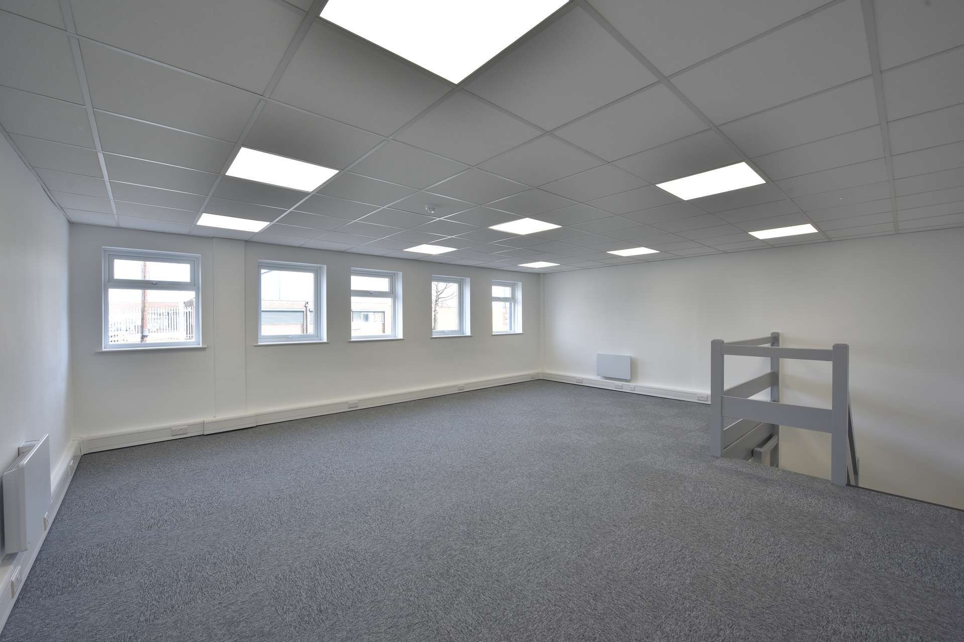 Holloway Dr, Manchester for lease Interior Photo- Image 1 of 3