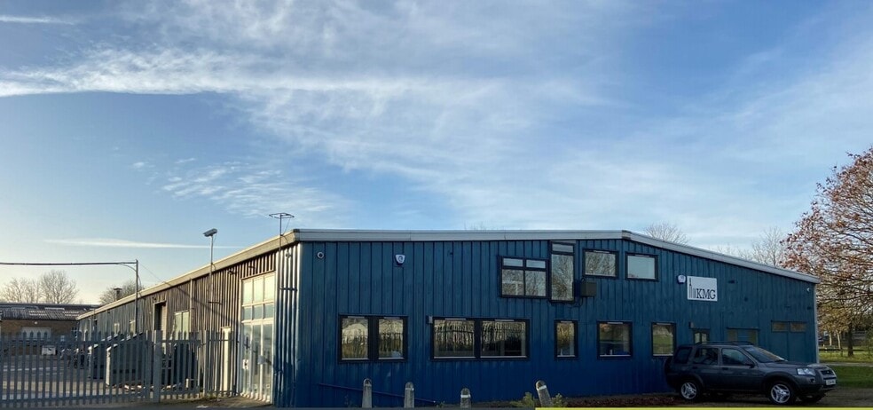 2 Stockton End, Sandy for sale - Primary Photo - Image 1 of 1