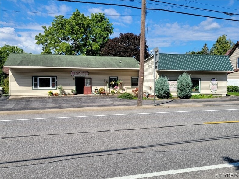 261 N Main St, Warsaw, NY for sale - Primary Photo - Image 1 of 1