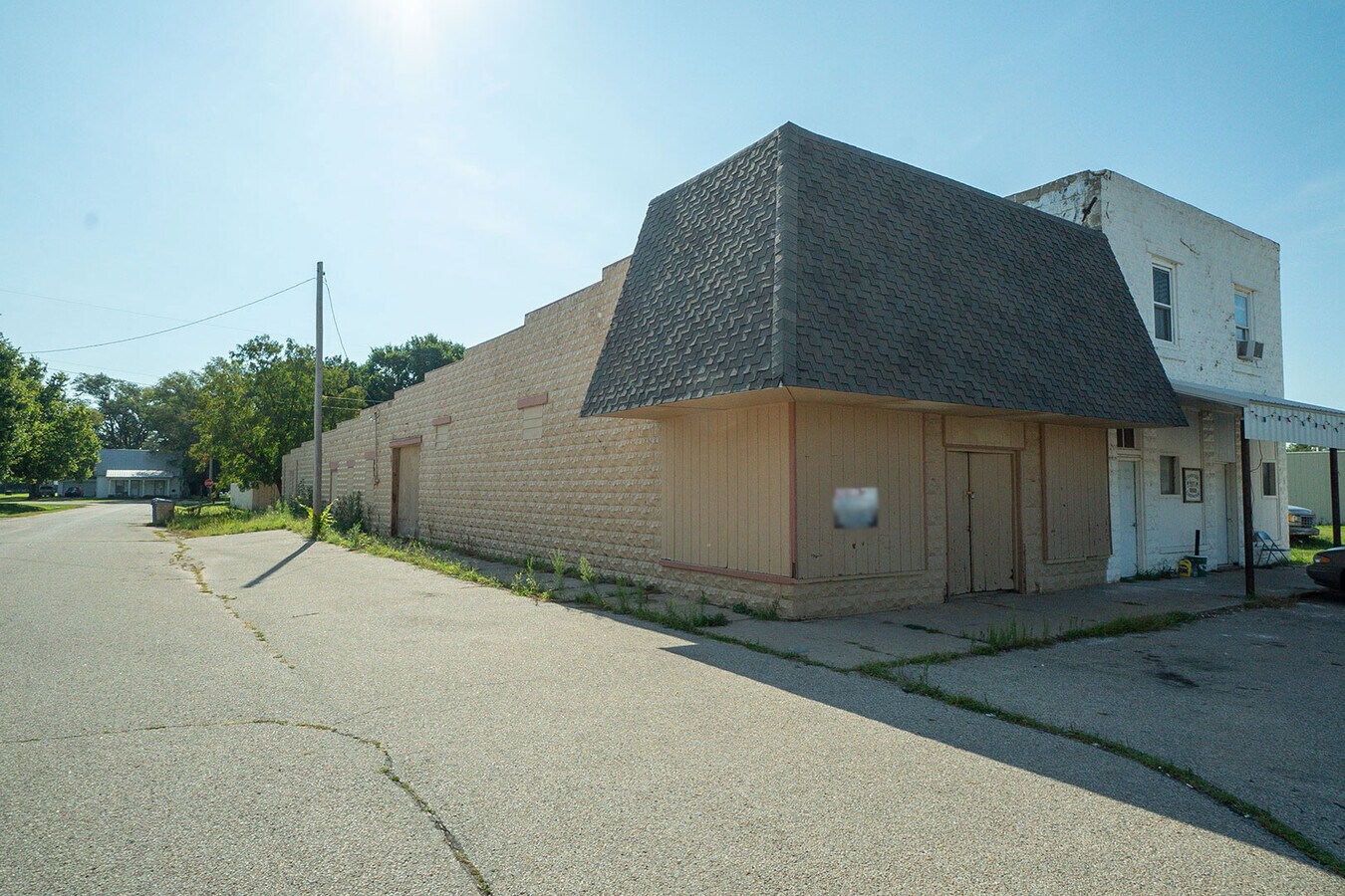 130 S Wichita St, Bentley, KS 67016