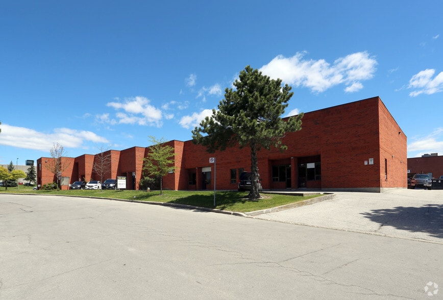 360-370 Deerhide Cres, Toronto, ON for lease - Building Photo - Image 3 of 3