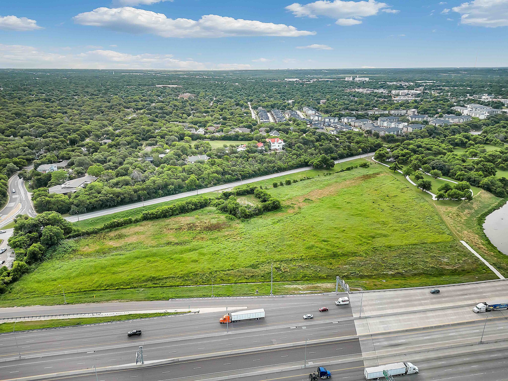 1200-1210 Oakhurst Scenic Dr, Fort Worth, TX for sale Building Photo- Image 1 of 10