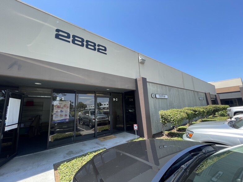 2882 Walnut Ave, Tustin, CA for lease - Building Photo - Image 3 of 5
