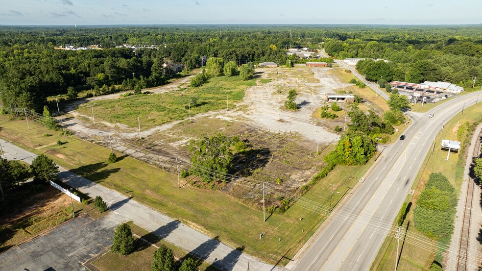 25 A B Jacks rd, Clinton, SC for lease - Building Photo - Image 3 of 7