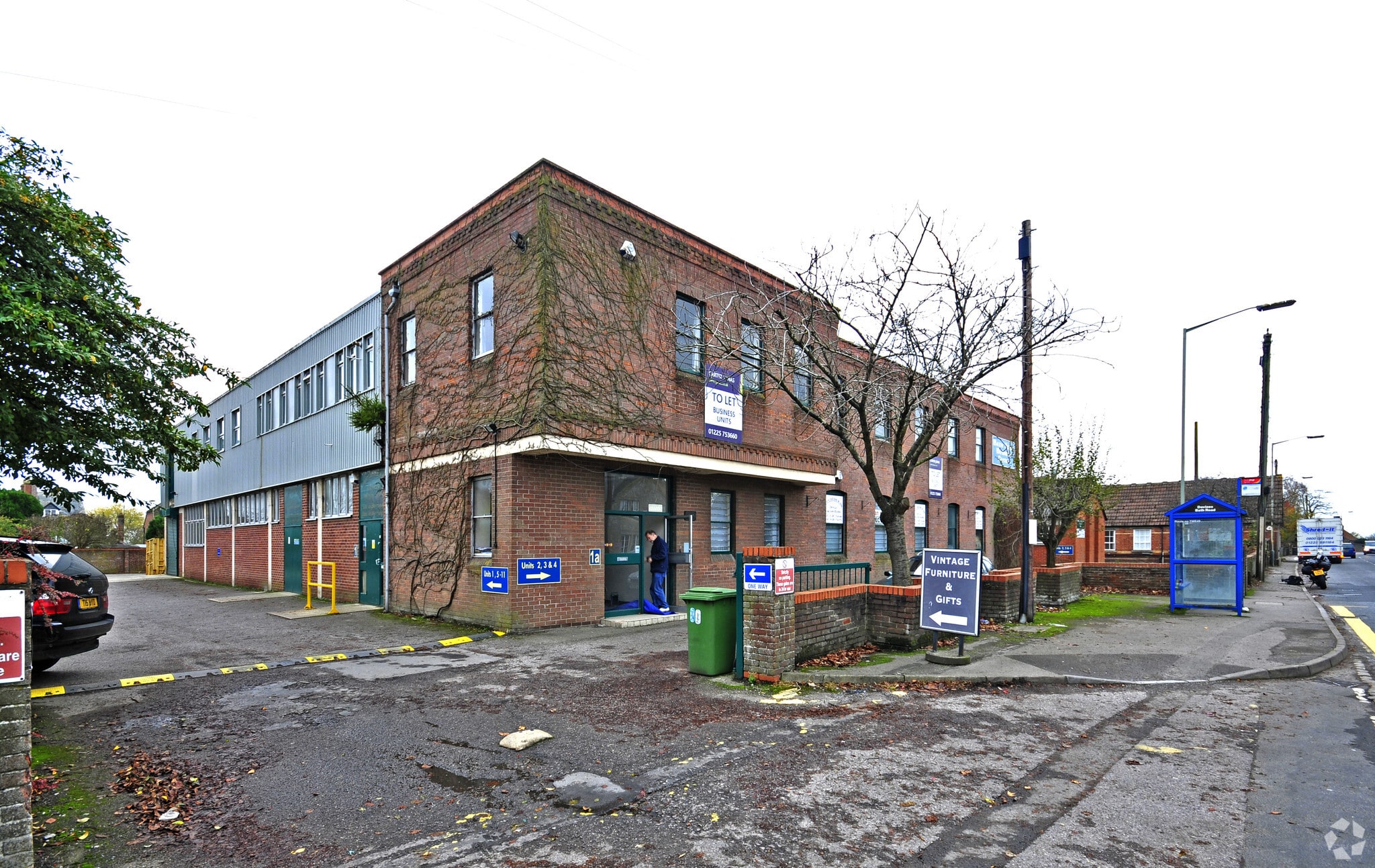 Bath Rd, Devizes for lease Primary Photo- Image 1 of 11