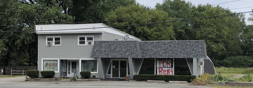 1607 Columbia Tpke, S Schodack, NY for sale - Primary Photo - Image 1 of 1