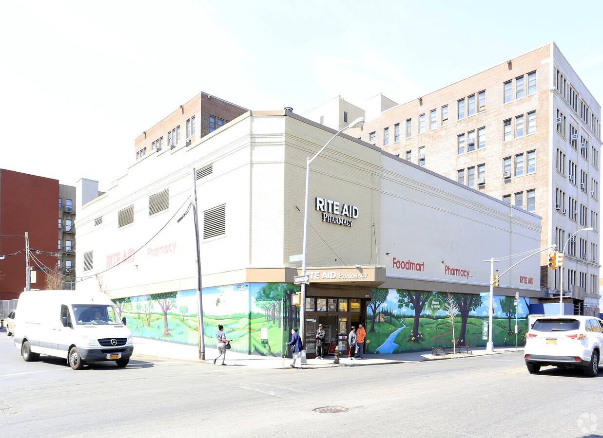 650 E Tremont Ave, Bronx, NY 10457 Retail for Lease