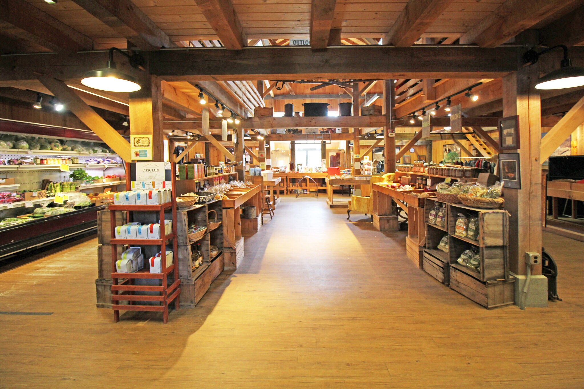 136 Main Rd, Westhampton, MA 01027 Outlook Farm Store & Eatery