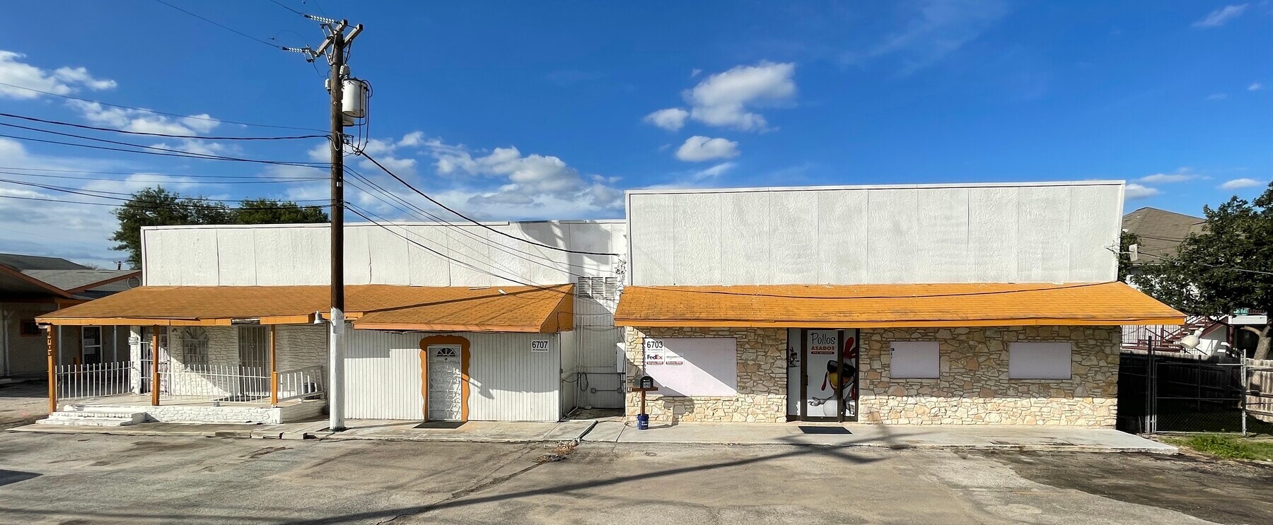 6703 W Commerce St, San Antonio, TX 78227