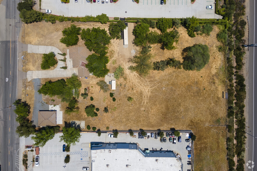 2355 Montiel Rd, San Marcos, CA for sale - Aerial - Image 3 of 3