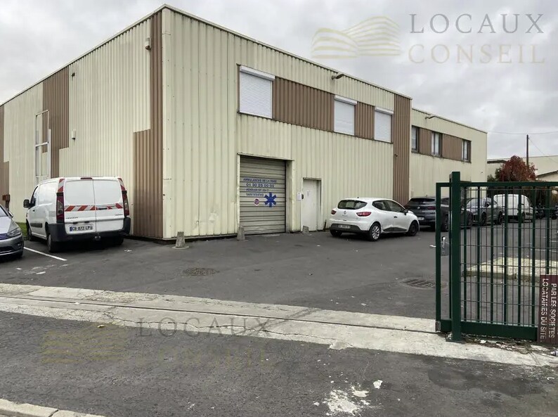 Industrial in Argenteuil for lease Primary Photo- Image 1 of 2