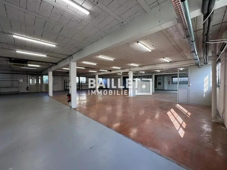 Flex in Villeneuve-Loubet for lease - Interior Photo - Image 1 of 9