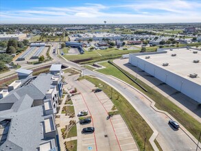 701 SW 17th St, Moore, OK - AERIAL  map view