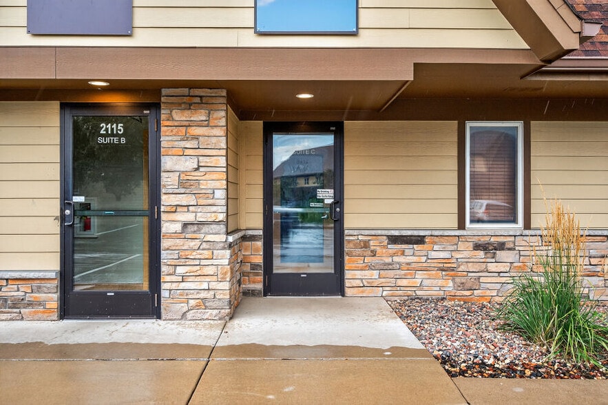 2115 County Road D E, Maplewood, MN for lease - Building Photo - Image 2 of 11