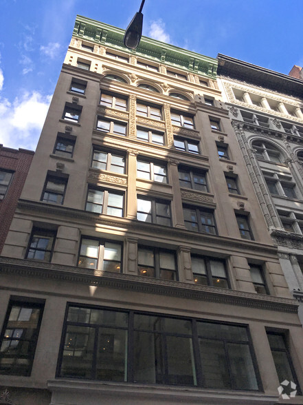 7 W 18th St, New York, NY for lease - Building Photo - Image 2 of 5