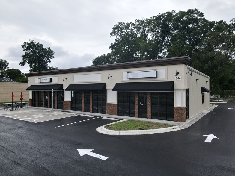 206 Bridge, Washington, NC for lease - Building Photo - Image 1 of 8