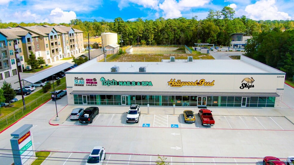 33108 Magnolia Cir, Magnolia, TX for sale - Building Photo - Image 1 of 2