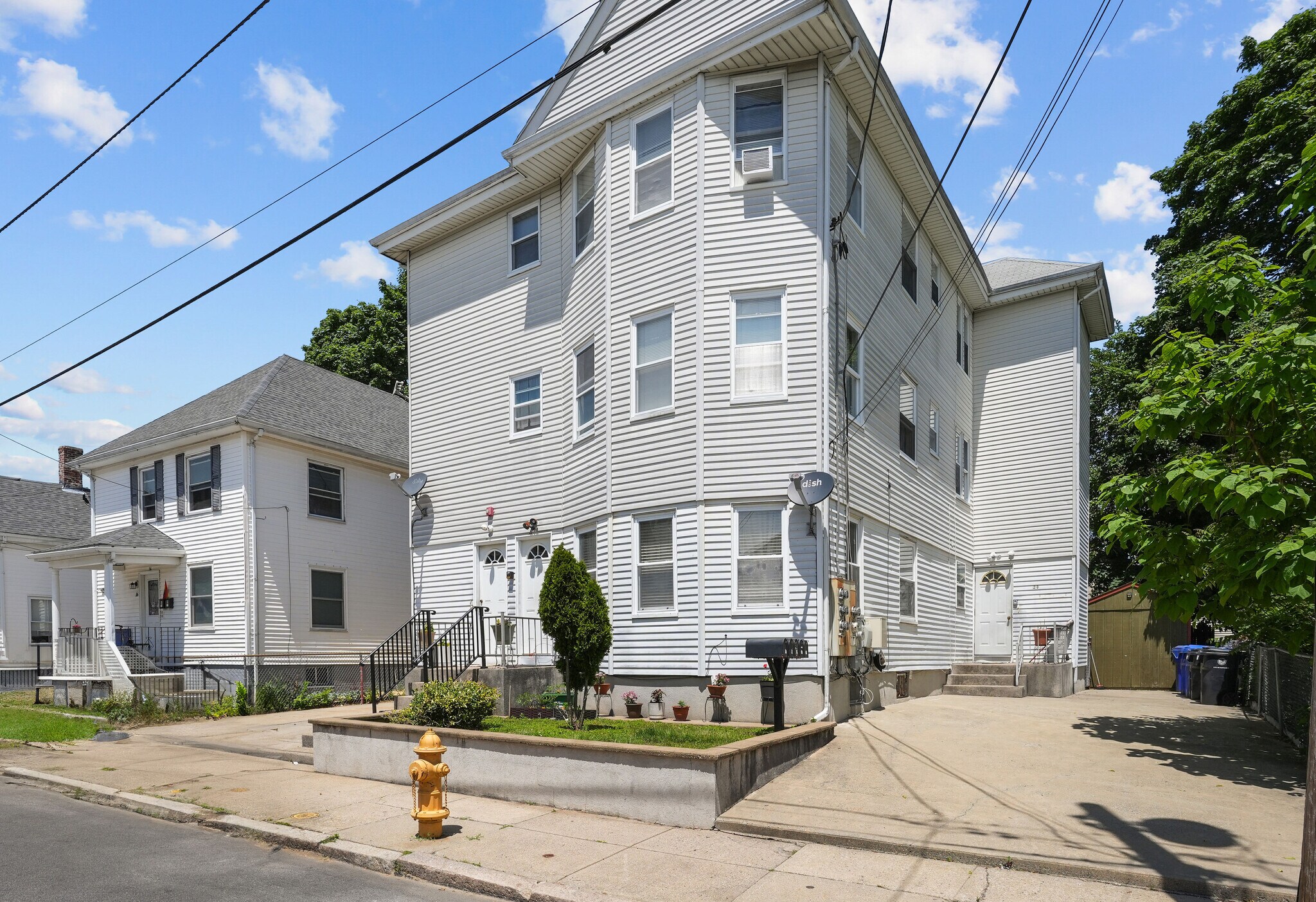 18 Coyle Ave, Pawtucket, RI for sale Primary Photo- Image 1 of 1